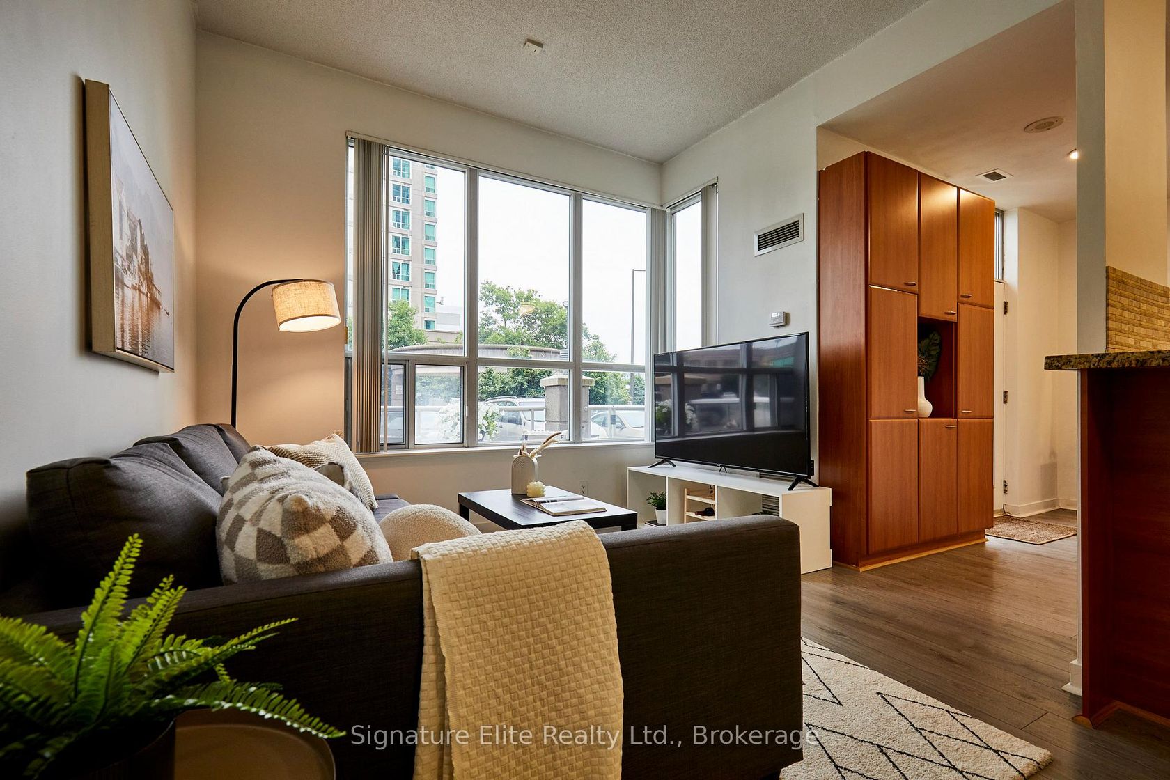 TH128 - 38 Lee Centre Drive, Woburn, Toronto 