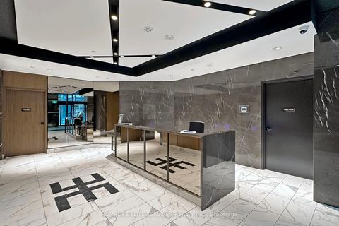 Photo 6 at 703 - 327 King Street W, Waterfront Communities C1, Toronto