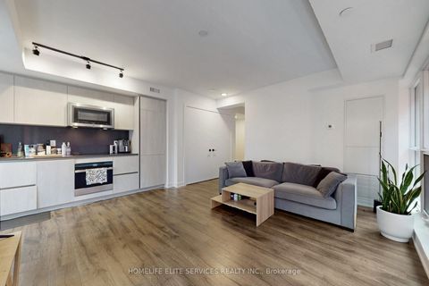 Photo 15 at 703 - 327 King Street W, Waterfront Communities C1, Toronto
