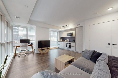 Photo 16 at 703 - 327 King Street W, Waterfront Communities C1, Toronto