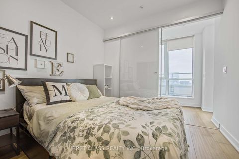 Photo 16 at 4104 - 30 Nelson Street, Waterfront Communities C1, Toronto