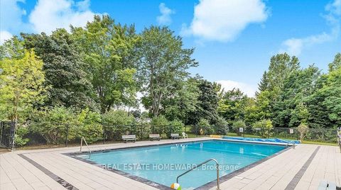 Photo 49 at 4 Poplar Crescent, Aurora Highlands, Aurora