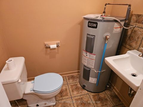 Photo 8 at 161 - 70 Driftwood Avenue, Jane Heights, Toronto