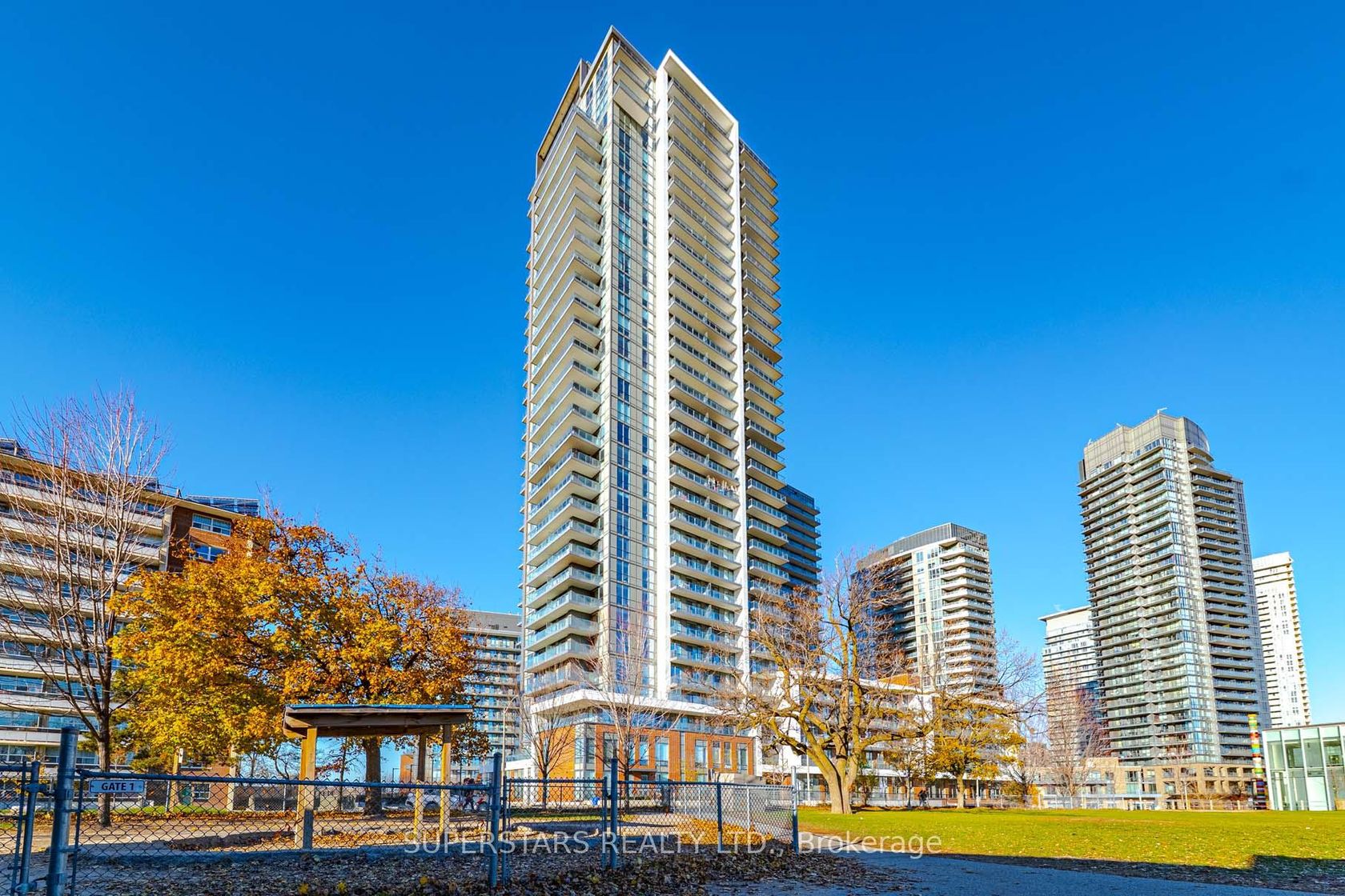 510 - 32 Forest Manor Road, Henry Farm, Toronto 