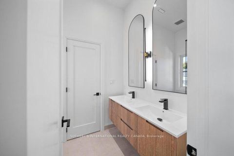 Photo 32 at 118 Warwood Road, City Centre West, Toronto