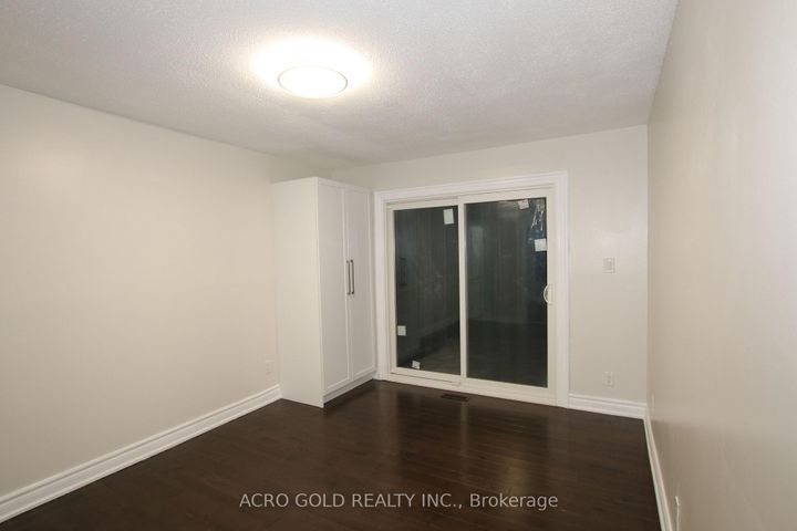 Photo 18 at 96 Archdekin Drive, Madoc, Brampton