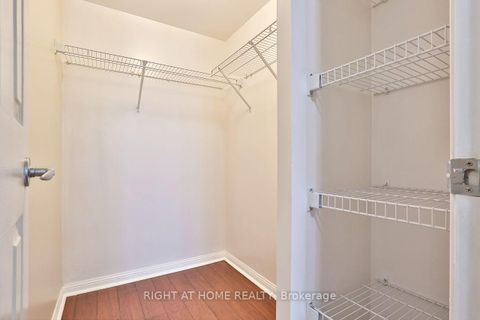 Photo 7 at 918 - 230 Queens Quay W, Waterfront Communities C1, Toronto