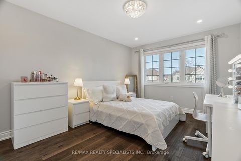 Photo 25 at 174 Milkweed Way, BR Bronte, Oakville