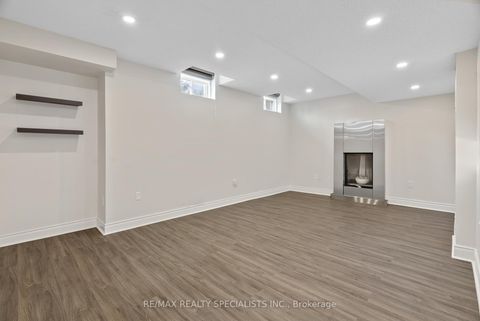 Photo 34 at 174 Milkweed Way, BR Bronte, Oakville