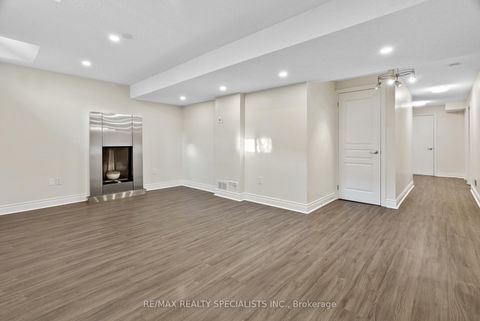 Photo 35 at 174 Milkweed Way, BR Bronte, Oakville