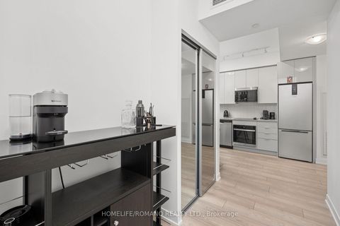 Photo 5 at 1426 - 498 Caldari Road, Concord, Vaughan