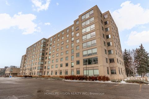 Photo 3 at 807 - 326 Major Mackenzie Drive E, Crosby, Richmond Hill