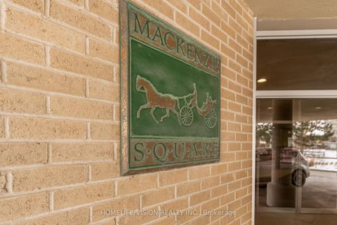 Photo 5 at 807 - 326 Major Mackenzie Drive E, Crosby, Richmond Hill