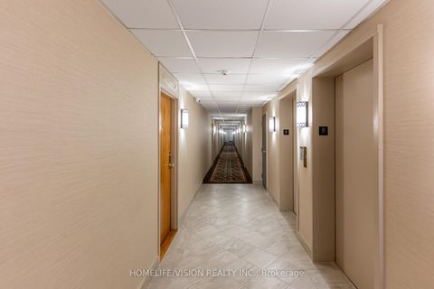 Photo 8 at 807 - 326 Major Mackenzie Drive E, Crosby, Richmond Hill