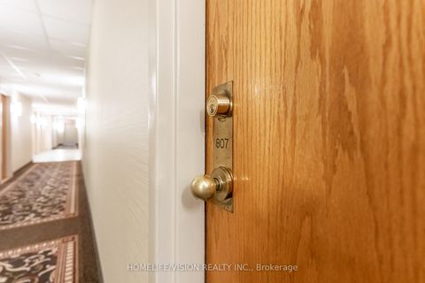 Photo 11 at 807 - 326 Major Mackenzie Drive E, Crosby, Richmond Hill