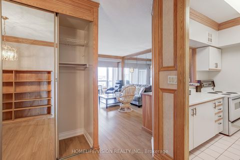 Photo 13 at 807 - 326 Major Mackenzie Drive E, Crosby, Richmond Hill