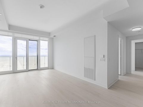 Photo 8 at 5806 - 3900 Confederation Parkway, City Centre, Mississauga