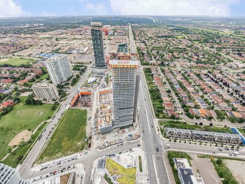 Photo 14 at 5806 - 3900 Confederation Parkway, City Centre, Mississauga