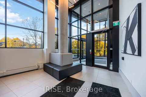 Photo 4 at 416 - 160 Kingsway Crescent, Kingsway South, Toronto