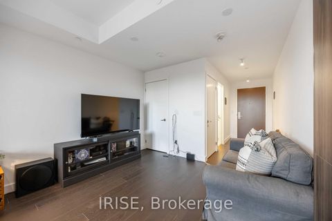 Photo 10 at 416 - 160 Kingsway Crescent, Kingsway South, Toronto