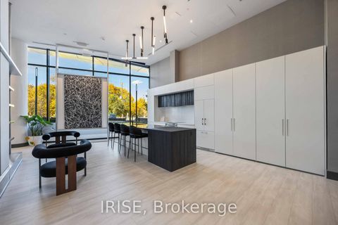 Photo 26 at 416 - 160 Kingsway Crescent, Kingsway South, Toronto