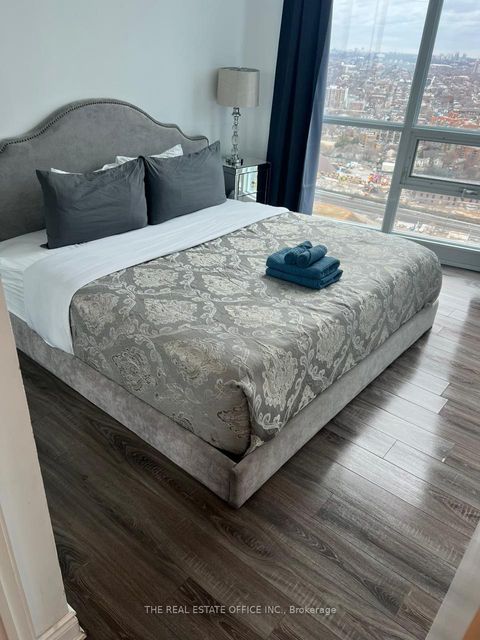 Photo 10 at 3802 - 219 Fort York Boulevard, Niagara, Toronto