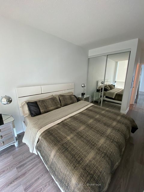 Photo 11 at 3802 - 219 Fort York Boulevard, Niagara, Toronto