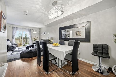 Photo 4 at 40 - 21 Replin Road, Lawrence, Toronto