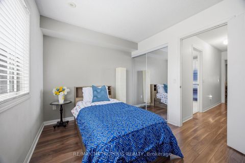 Photo 14 at 40 - 21 Replin Road, Lawrence, Toronto