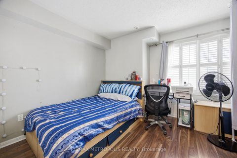 Photo 16 at 40 - 21 Replin Road, Lawrence, Toronto