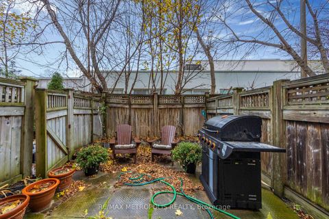 Photo 23 at 40 - 21 Replin Road, Lawrence, Toronto