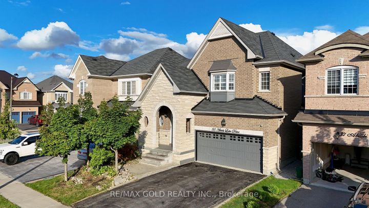 Photo 2 at 35 Abitibi Lake Drive, Wellington, Brampton