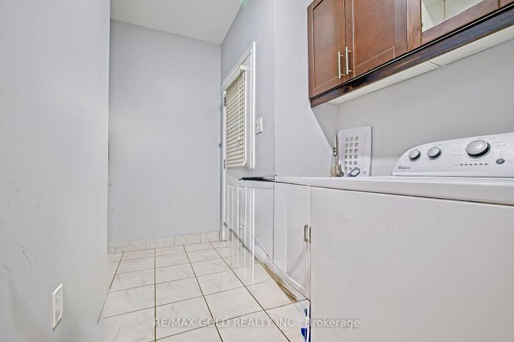 Photo 20 at 35 Abitibi Lake Drive, Wellington, Brampton