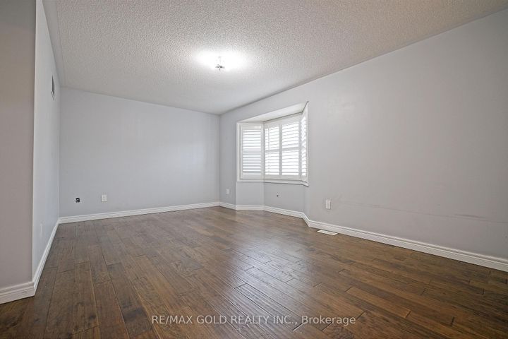 Photo 24 at 35 Abitibi Lake Drive, Wellington, Brampton