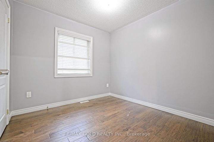 Photo 30 at 35 Abitibi Lake Drive, Wellington, Brampton