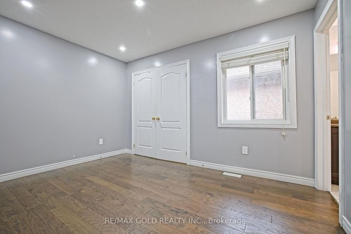 Photo 41 at 35 Abitibi Lake Drive, Wellington, Brampton