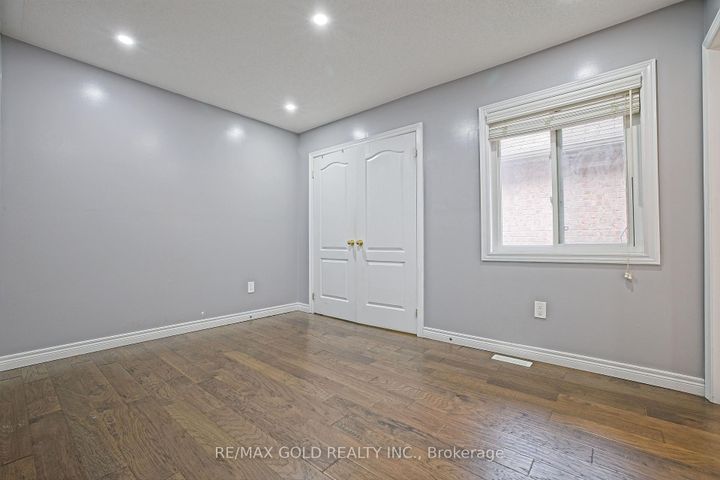 Photo 42 at 35 Abitibi Lake Drive, Wellington, Brampton