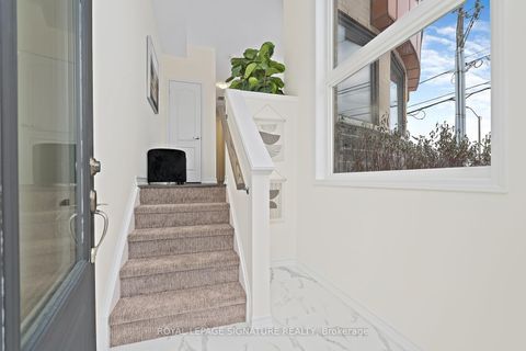 Photo 2 at 2 Curlew Drive, Donalda, Toronto