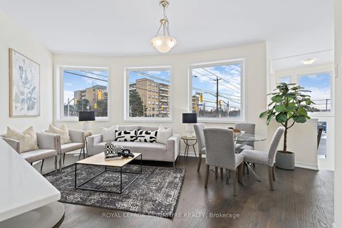 Photo 3 at 2 Curlew Drive, Donalda, Toronto