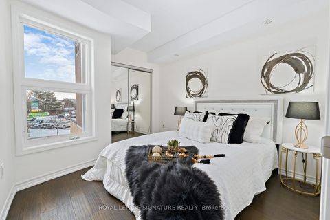 Photo 7 at 2 Curlew Drive, Donalda, Toronto