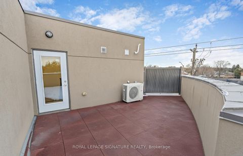 Photo 10 at 2 Curlew Drive, Donalda, Toronto