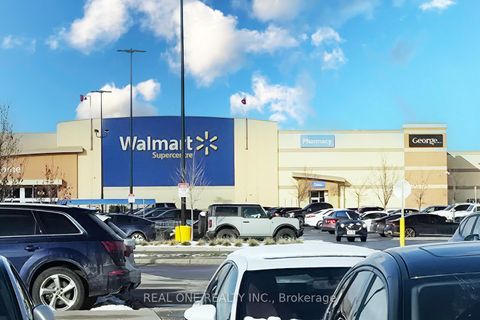 Photo 40 at 5 Gridiron Gate, Vellore Village, Vaughan