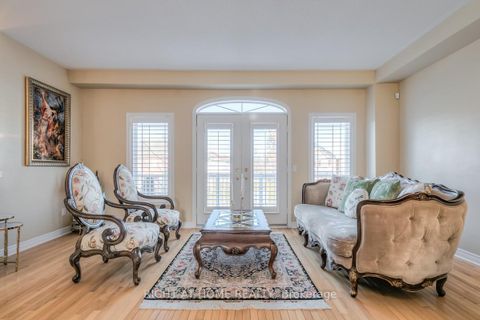 Photo 4 at 63 Snowy Meadow Avenue, Oak Ridges, Richmond Hill