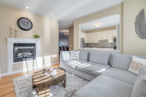 Photo 11 at 63 Snowy Meadow Avenue, Oak Ridges, Richmond Hill