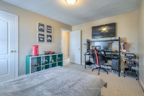 Photo 25 at 63 Snowy Meadow Avenue, Oak Ridges, Richmond Hill