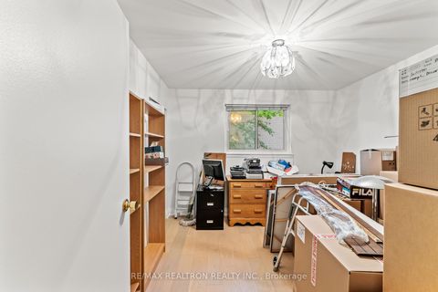 Photo 22 at 92 Elise Terrace, Newtonbrook West, Toronto