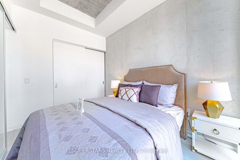 Photo 12 at 717 - 195 McCaul Street, Chinatown, Toronto