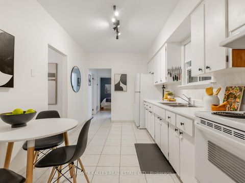 Photo 5 at 204 Belgravia Avenue, Belgravia, Toronto