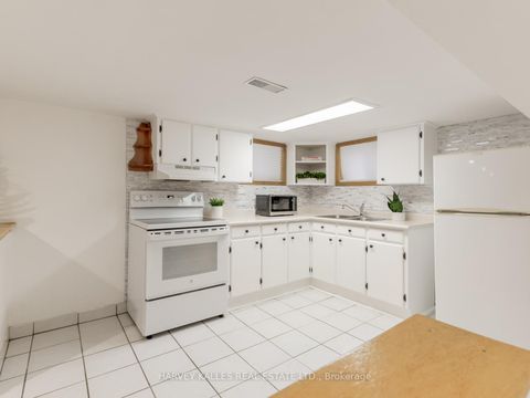 Photo 25 at 204 Belgravia Avenue, Belgravia, Toronto