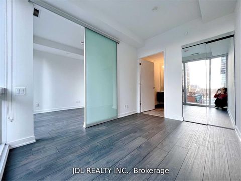 Photo 4 at 507 - 3 Gloucester Street, Yonge Corridor, Toronto